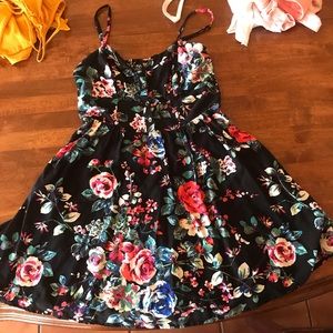 4/$15——Summer dress